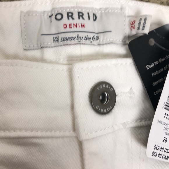 Torrid Size 26 Women’s Denim Short Shorts - Picture 3 of 6